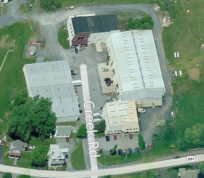 More Photos Of 82-86 W Main St, Reinholds Warehouse For Lease