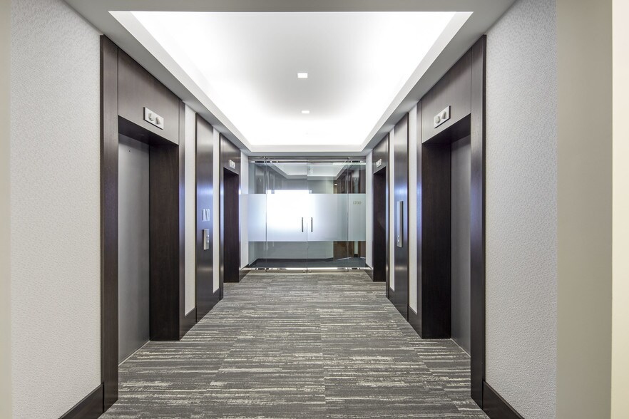 More Photos Of 7777 Bonhomme Ave, Clayton Coworking Space