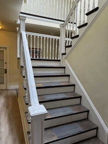 More Photos Of 3505 Kempton Way, Oakland Apartments For Sale