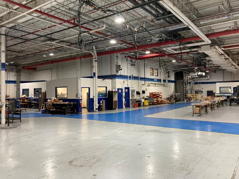 More Photos Of 30 Moffitt St, Stratford Warehouse For Lease