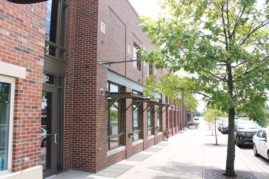 More Photos Of 2712 Stange Rd, Ames Storefront Retail Office For Sale