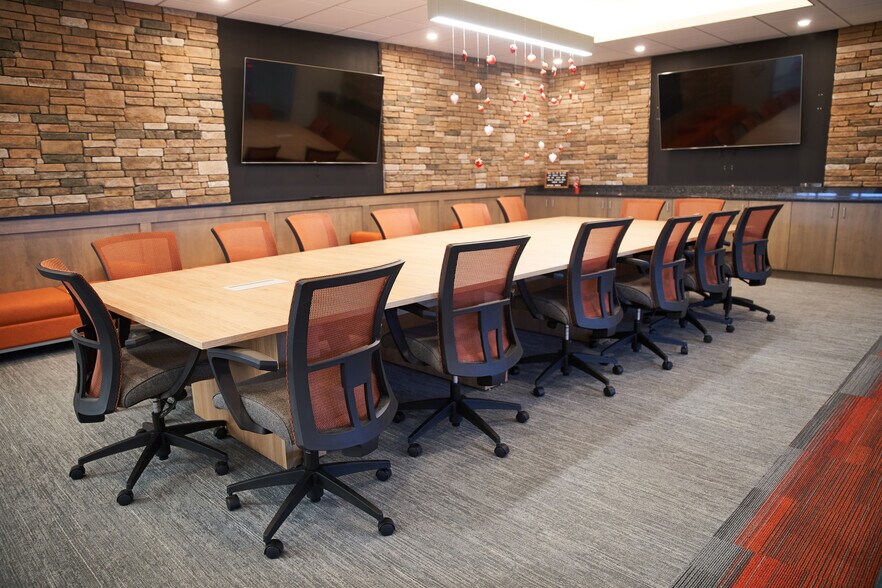 More Photos Of 5217 Militia Hill Rd, Plymouth Meeting Medical For Sale