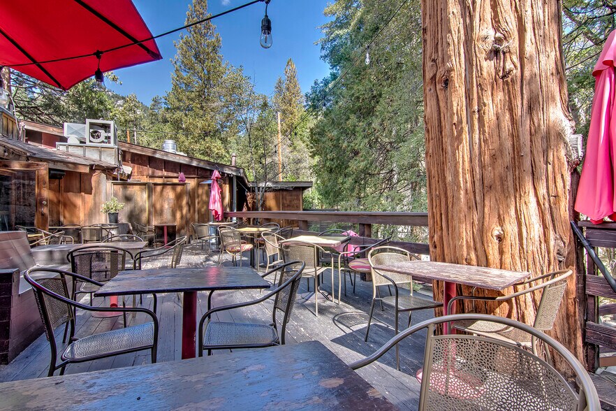 More Photos Of 54905 N Circle Dr, Idyllwild-Pine Cove Restaurant For Lease