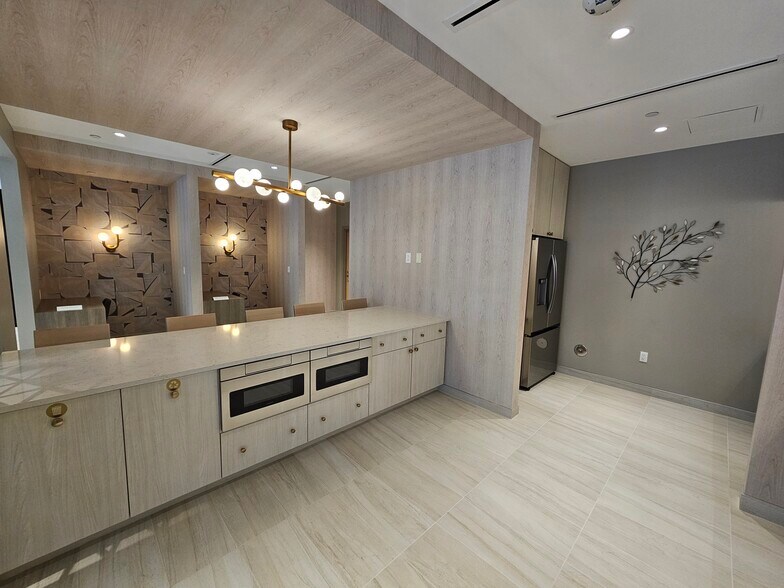 More Photos Of 555 Belaire Ave, Chesapeake Coworking Space