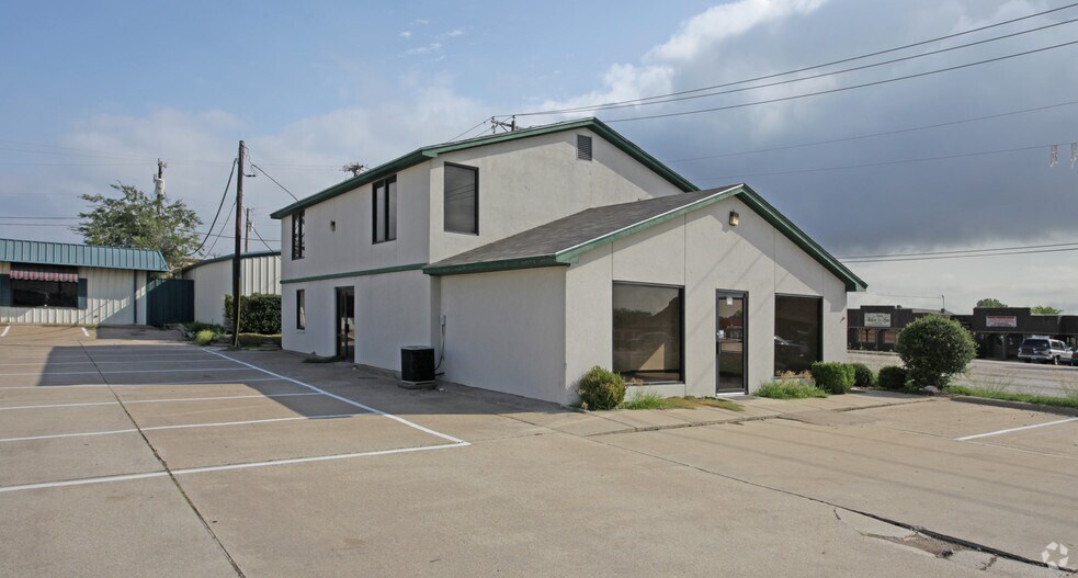 More Photos Of 102 Keller Hicks Rd, Keller Office For Sale