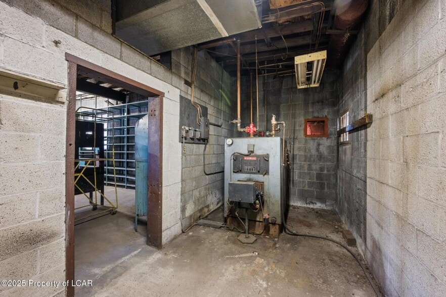More Photos Of 36 Atherton Ave, Wyoming Warehouse For Sale