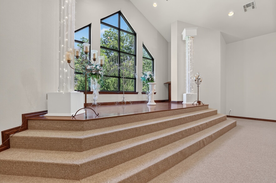 More Photos Of 33429 NCR 3270 Rd, Davis Lodge Meeting Hall For Sale