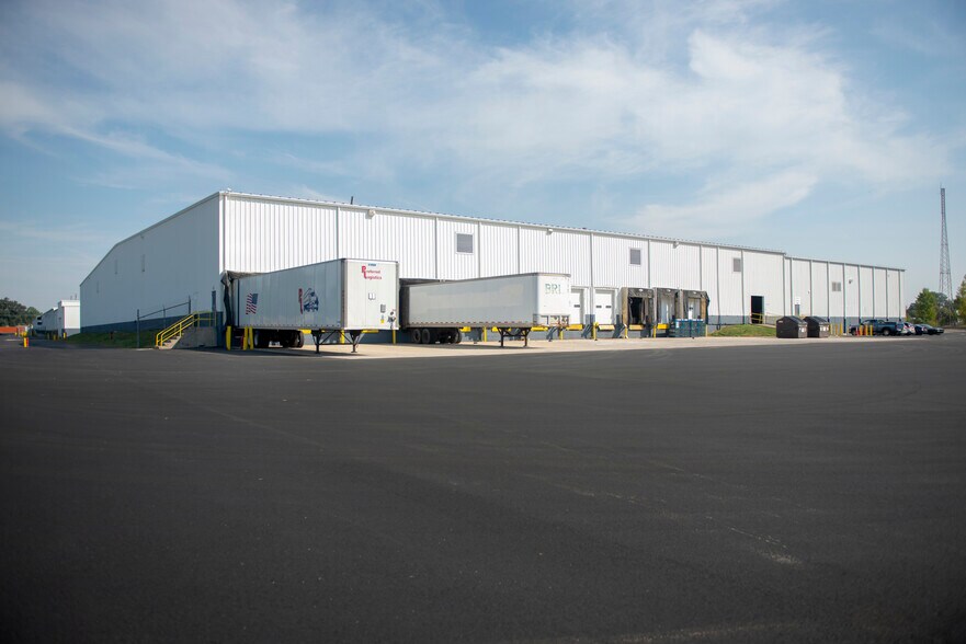 More Photos Of 435 Park Ave, Delaware Manufacturing For Lease
