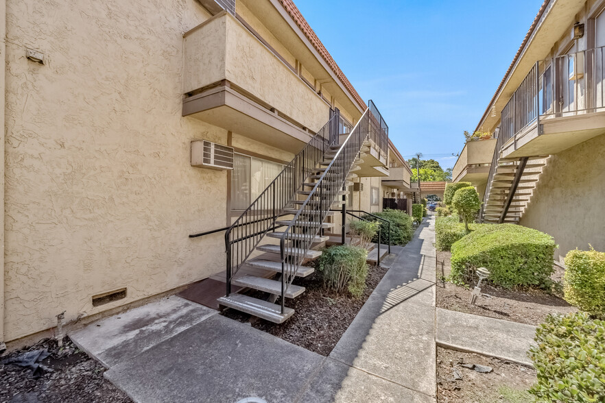 Primary Photo Of 1577 Pomeroy Ave, Santa Clara Apartments For Sale