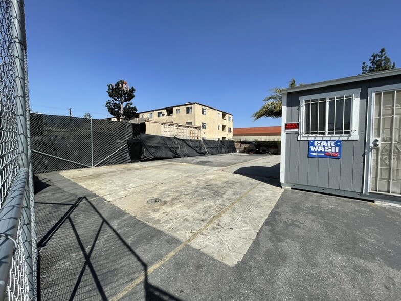 More Photos Of 20160 Roscoe Blvd, Winnetka Land For Lease