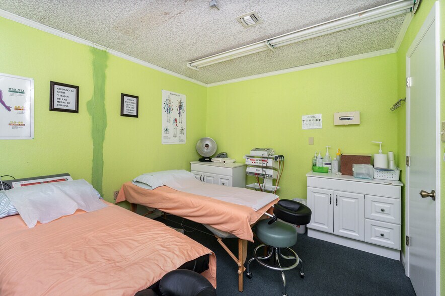 More Photos Of 6005 Silver Star Rd, Orlando Medical For Sale