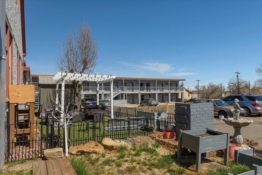 More Photos Of 215 E 3rd St, La Junta Hotel For Sale