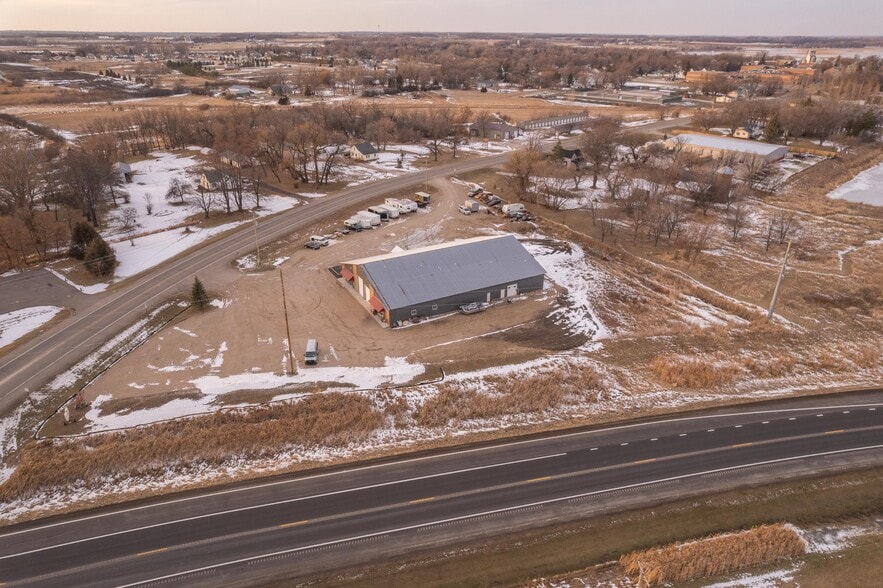 More Photos Of 815 E 1st Ave, Osakis Flex For Lease