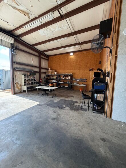 More Photos Of 2540 Leroy Stevens Rd, Mobile Light Manufacturing For Lease