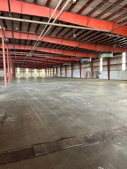 More Photos Of 411 Snow Mountain Ave, Hines Warehouse For Sale
