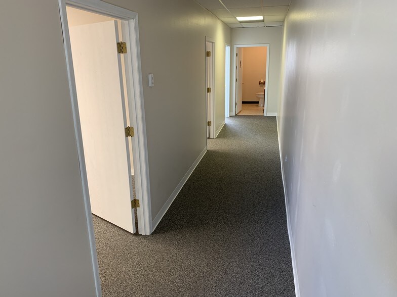 More Photos Of 3101-3121 Kintzley Ct, Laporte Storefront Retail Office For Lease