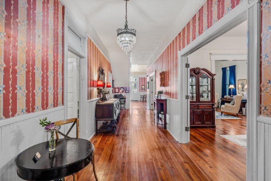 More Photos Of 252 Seavy St, Senoia Hospitality For Sale