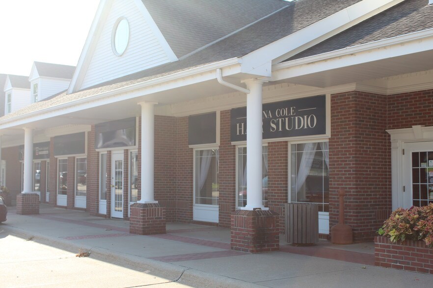 More Photos Of 3520 Village Dr, Lincoln Freestanding For Lease