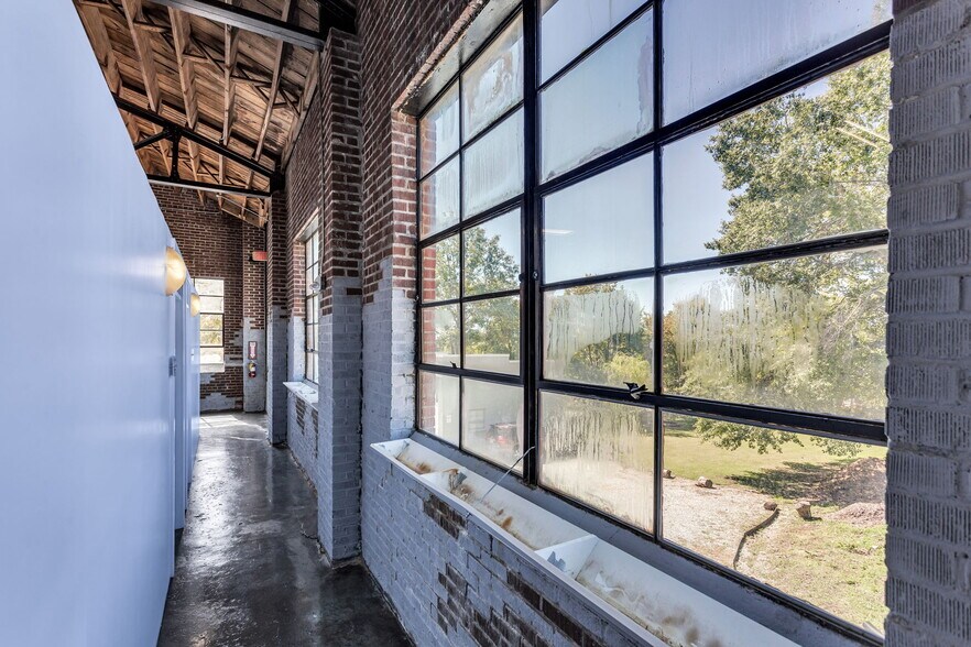 More Photos Of 12461 Veterans Memorial Hwy, Douglasville Loft Creative Space For Lease