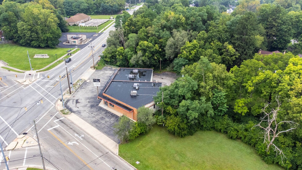 More Photos Of 7600-7602 N Main St, Dayton Freestanding For Sale