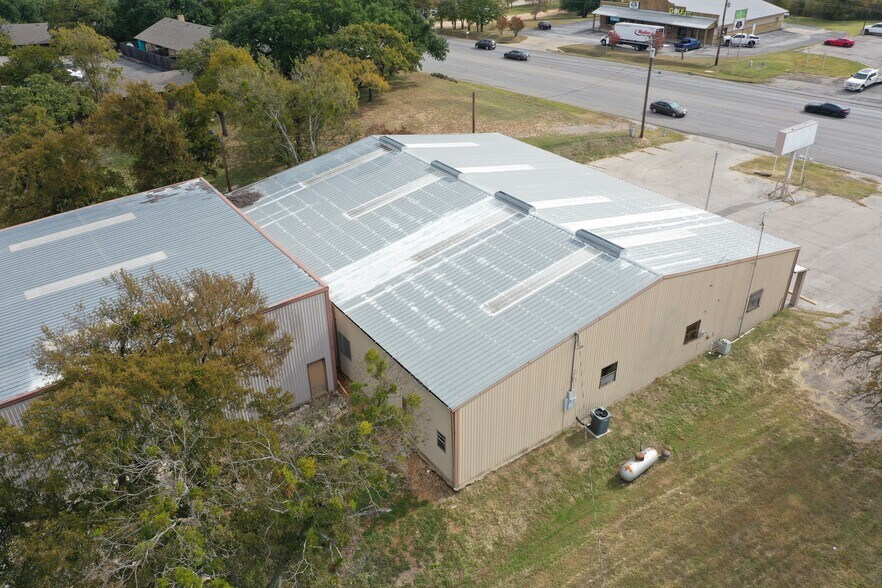 More Photos Of 2440 E Highway 377, Granbury Light Distribution For Sale