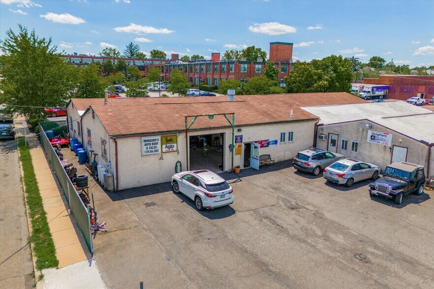 More Photos Of 100 Penn St, Lansdale Warehouse For Sale