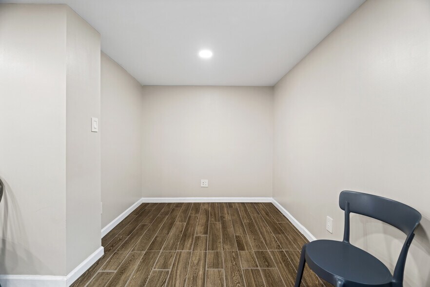 More Photos Of 217 W 28th St, Buena Vista Apartments For Sale