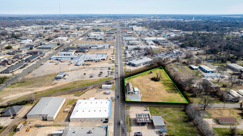 More Photos Of 1000 Louisville Ave, Monroe Office For Sale