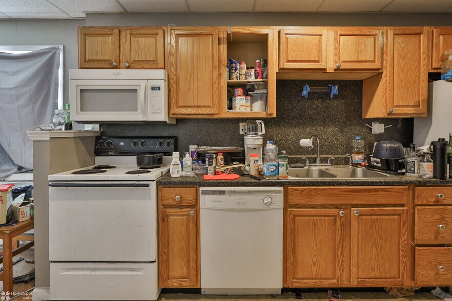 More Photos Of 302 W Abbott St, Lansford Multifamily For Sale