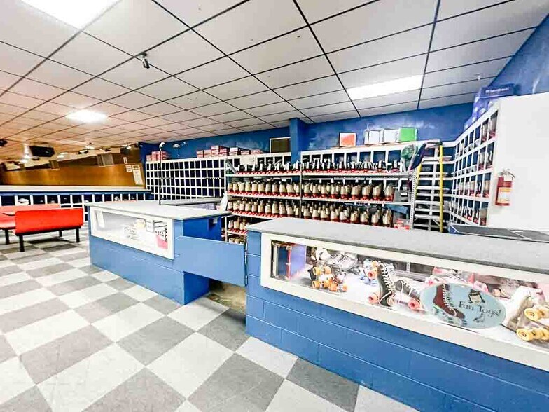 More Photos Of 6040 Telecom Dr, Milan Specialty For Sale