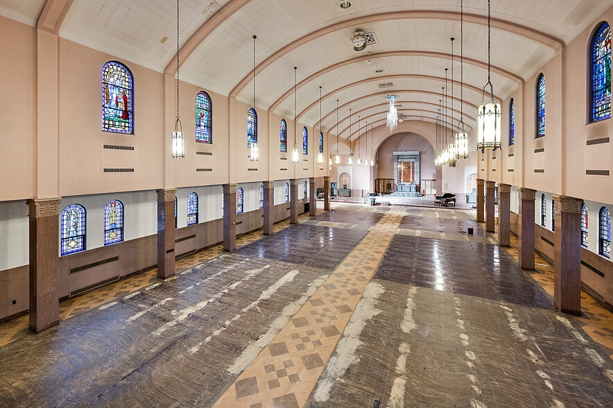 More Photos Of 22201 Woodward Ave, Ferndale Religious Facility For Sale