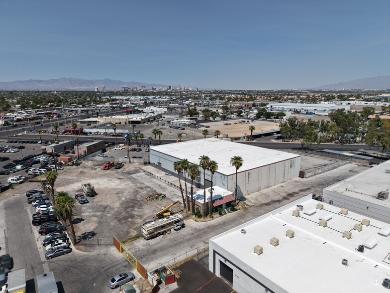 More Photos Of 3250 Palm Pky, Las Vegas Warehouse For Sale
