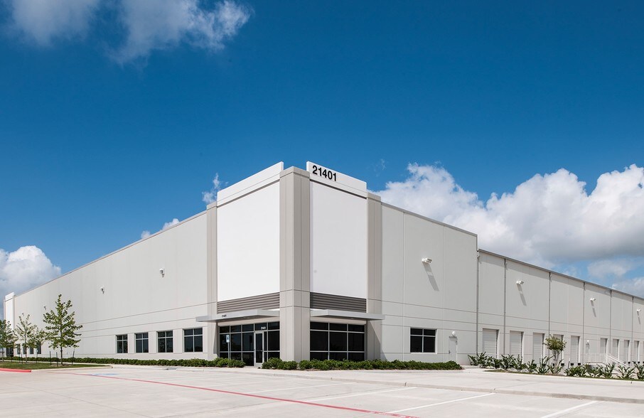 More Photos Of 21501 Park Row Dr, Katy Warehouse For Lease