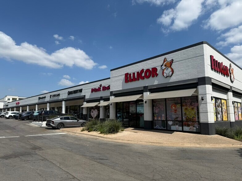More Photos Of 6929 Airport Blvd, Austin Unknown For Lease