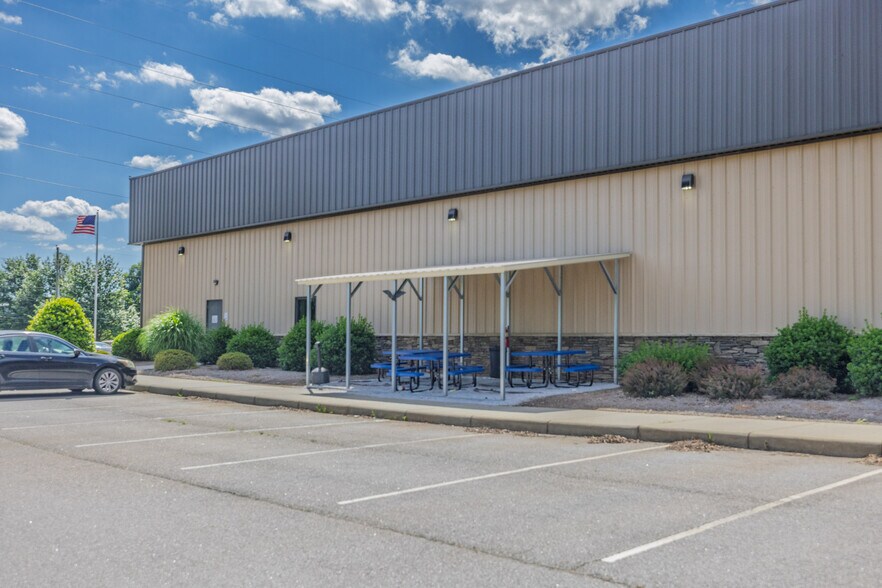 More Photos Of 75 Old Shoals Rd, Arden Industrial For Lease