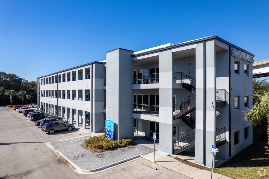 Primary Photo Of 2300 Marsh Point Rd, Neptune Beach Coworking Space