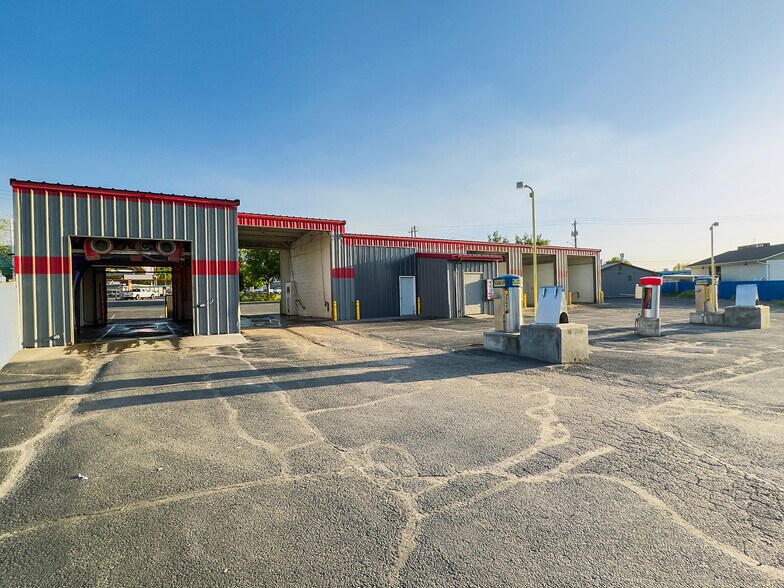 More Photos Of 1027 Linden Ave, Lewiston Carwash For Sale