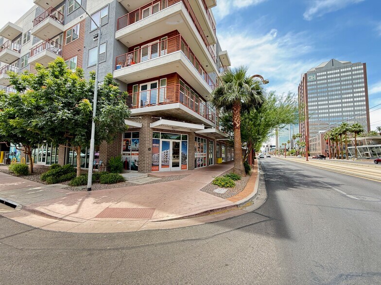 More Photos Of 3601 N Central Ave, Phoenix Apartments For Lease