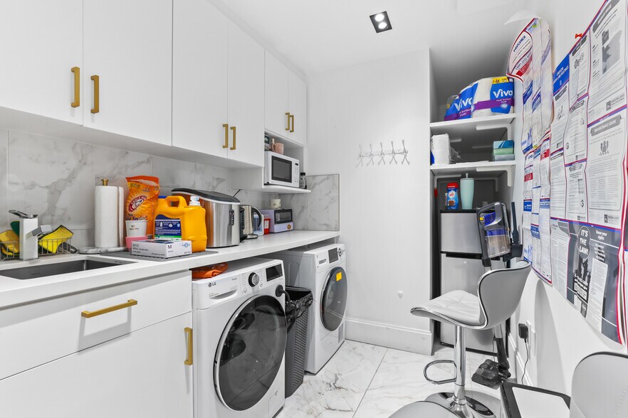 More Photos Of 4150 SW 110th Ave, Beaverton Office For Sale