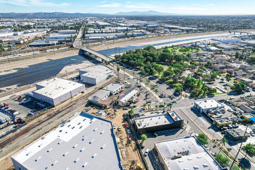 More Photos Of 5005 E Slauson Ave, Vernon Warehouse For Sale