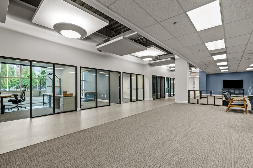 More Photos Of 3950 Fairview Industrial Dr SE, Salem Research And Development For Lease
