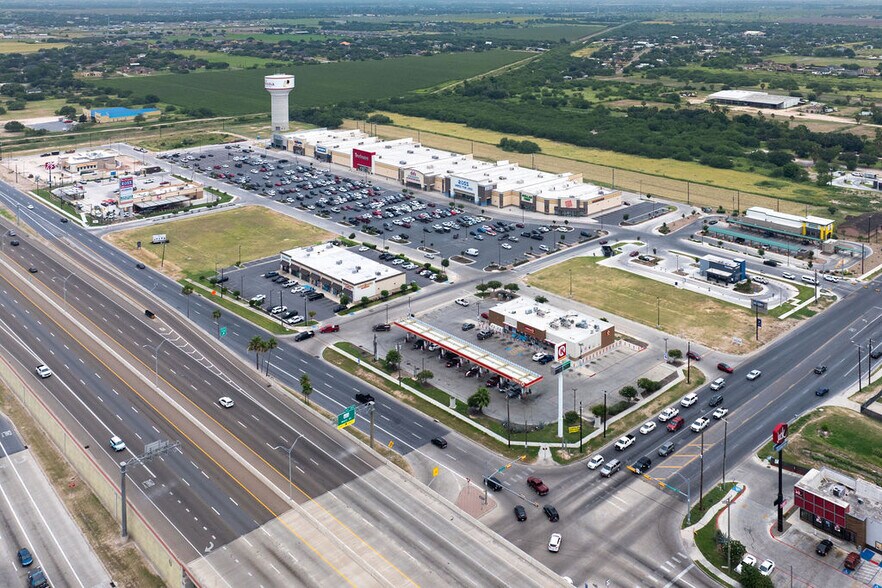 More Photos Of Expressway 83, Donna Unknown For Lease