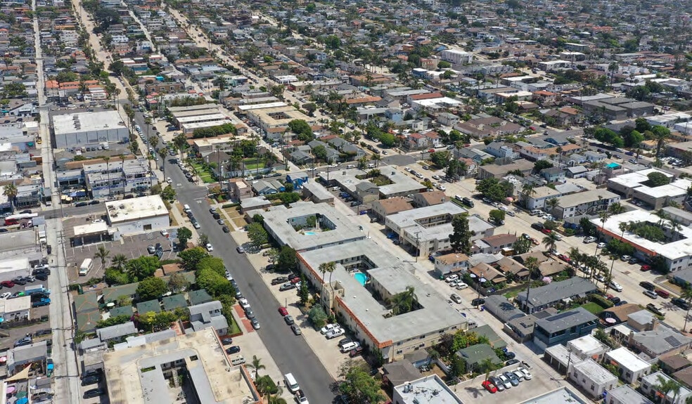 More Photos Of 4935 Niagara Ave, San Diego Apartments For Sale