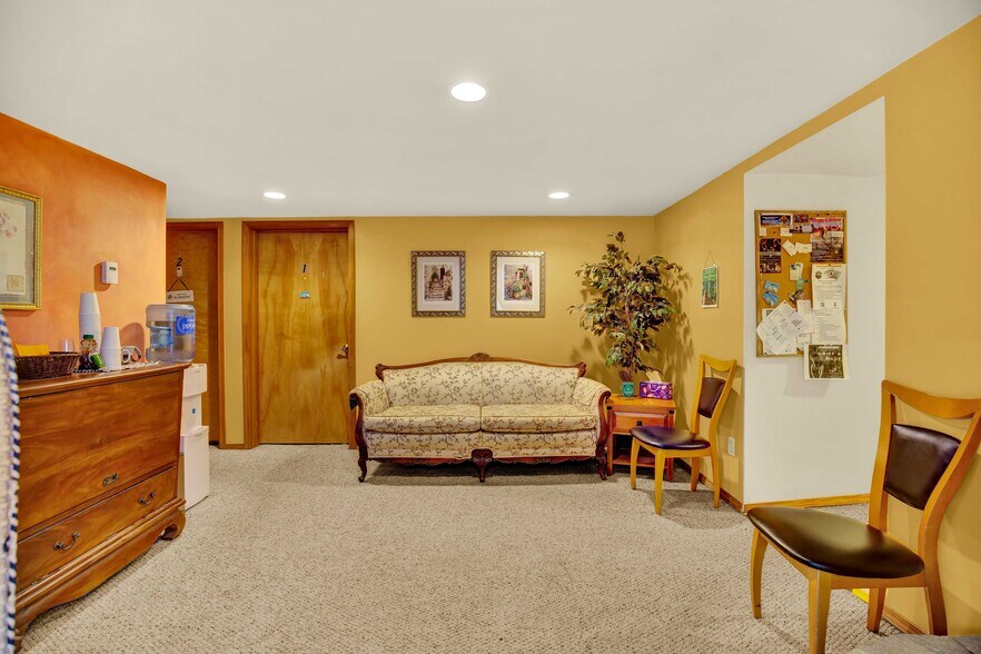 More Photos Of 1016 SE 12th Ave, Portland Office For Sale