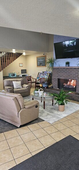 More Photos Of 1214 13th St S, Great Falls Hotel For Sale