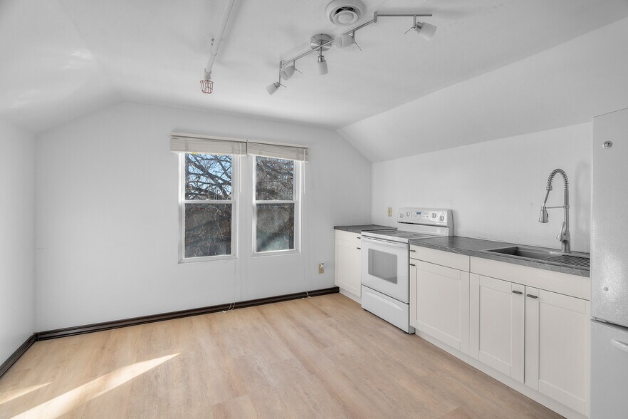 More Photos Of 2420 4th Ave S, Minneapolis Apartments For Sale