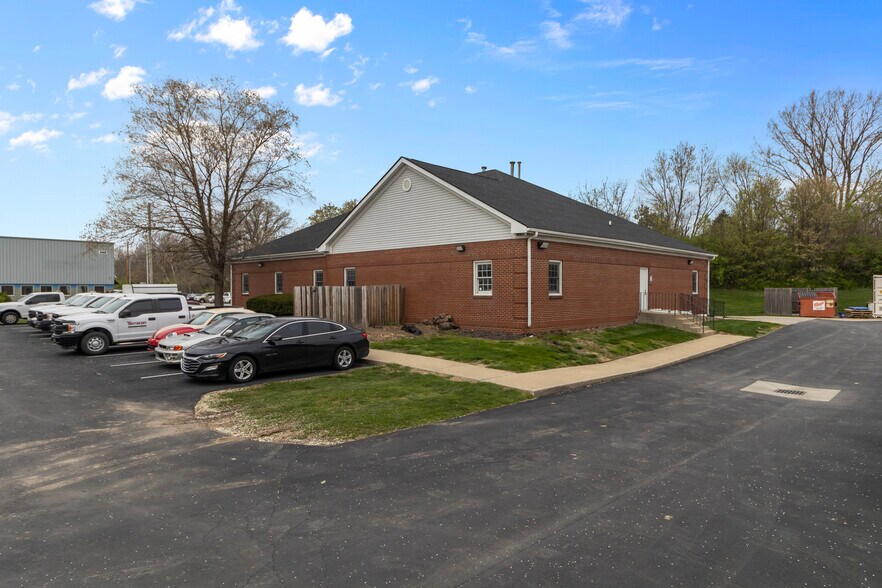 More Photos Of 351 Transfer Dr, Indianapolis Research And Development For Sale