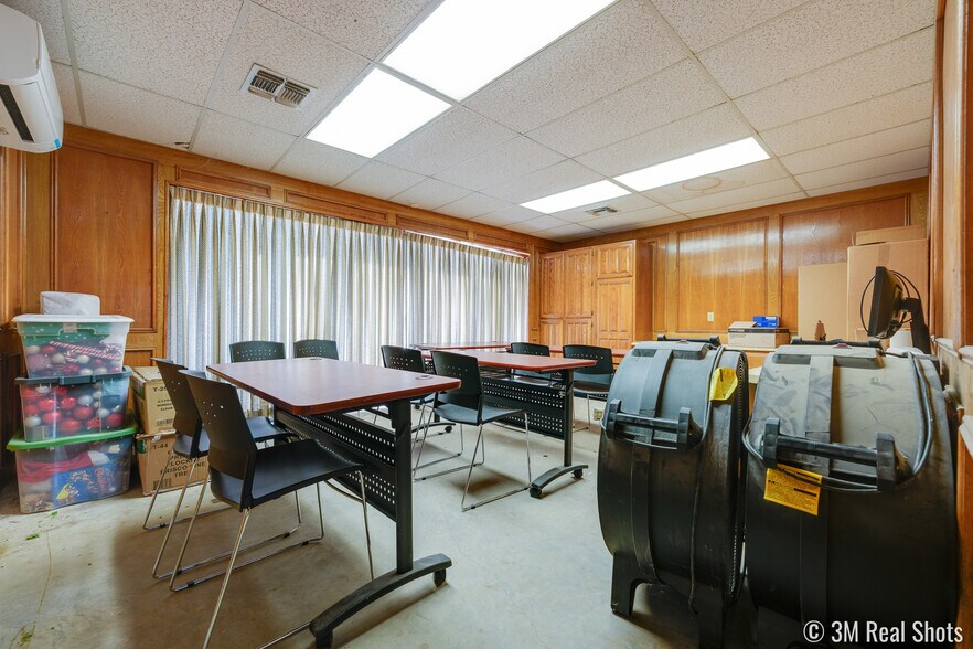 More Photos Of 914 Arroyo St, San Angelo Warehouse For Lease