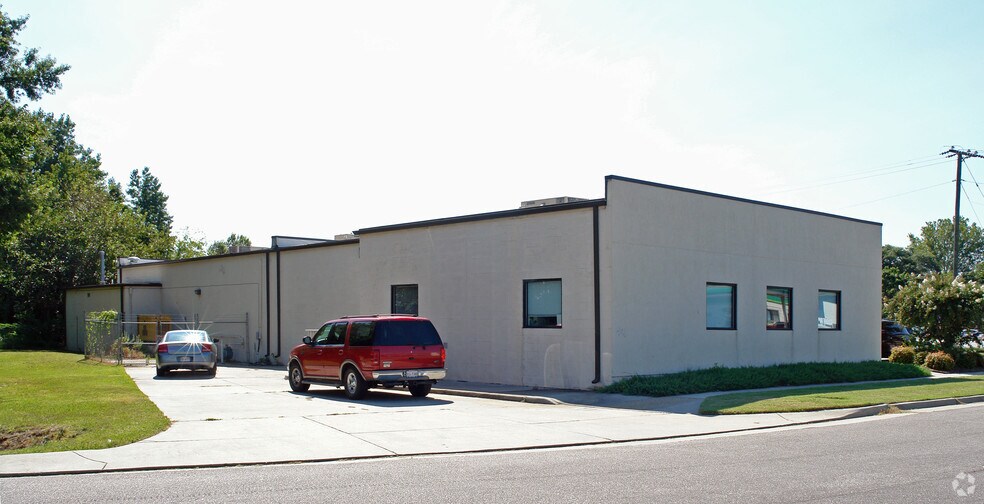 More Photos Of 3516 Queen St, Portsmouth Office For Sale