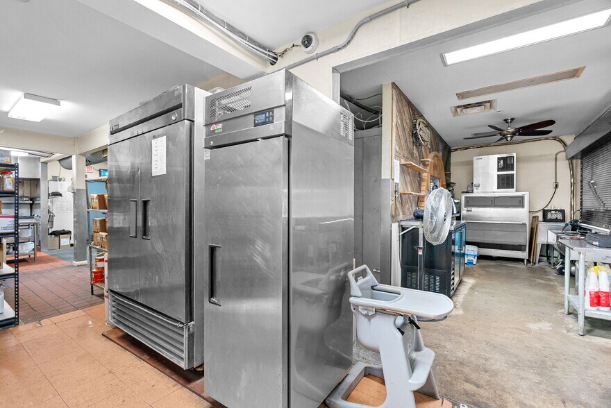 More Photos Of 2999 S Highway 94, Defiance Bar For Lease